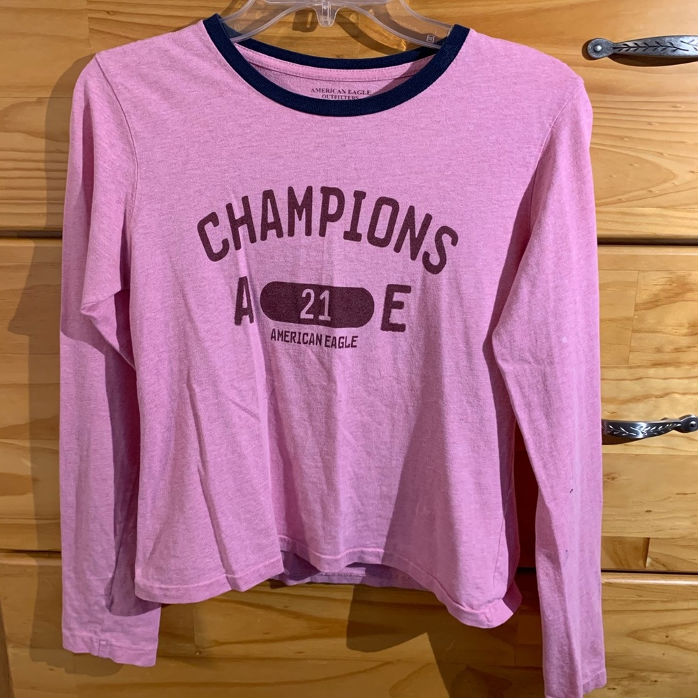 Size M American Eagle Long Sleeve T Shirt